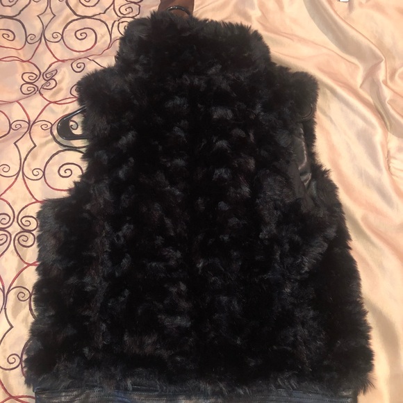 SOLD***Black Fur Vest  Size:Med - Picture 3 of 3